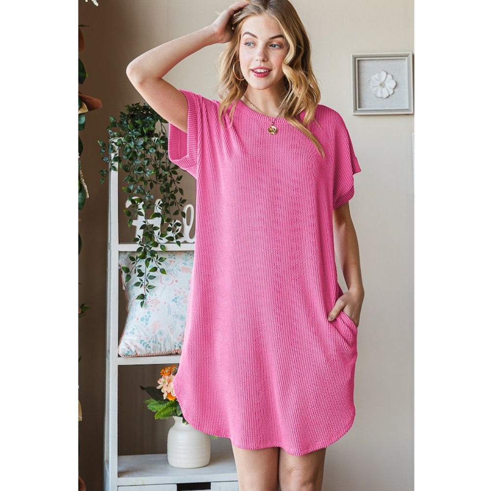 HEIMISH USA Pink Knit Short Sleeve Shift Dress